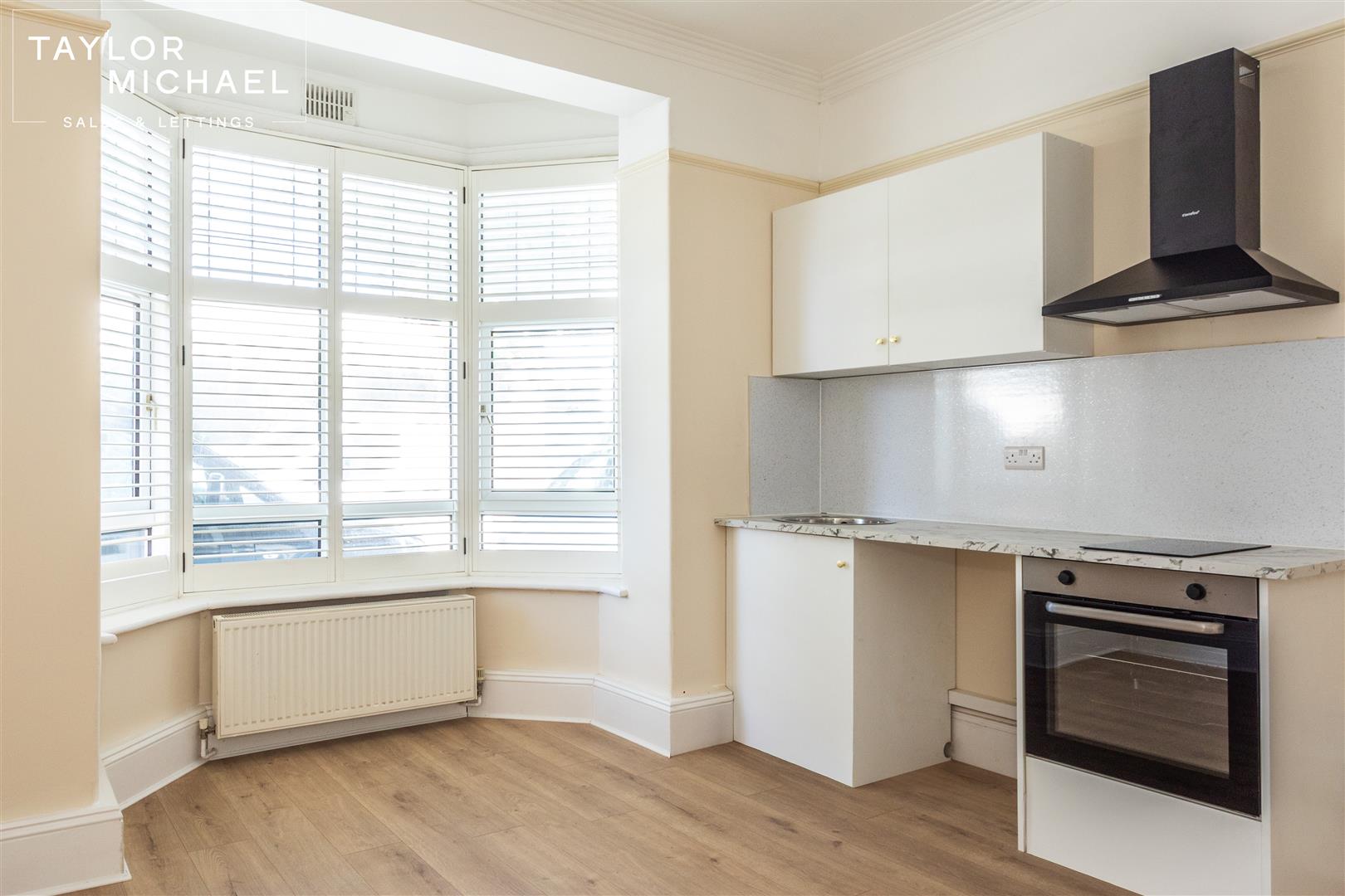 Room Holland Road in Hove