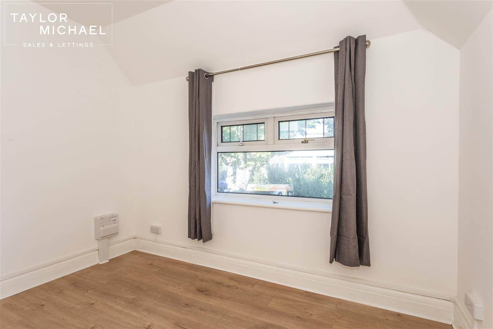Room Holland Road in Hove