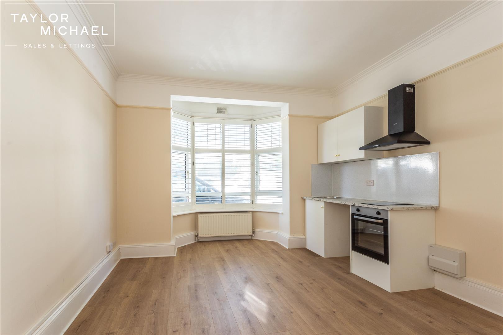 Room Holland Road in Hove