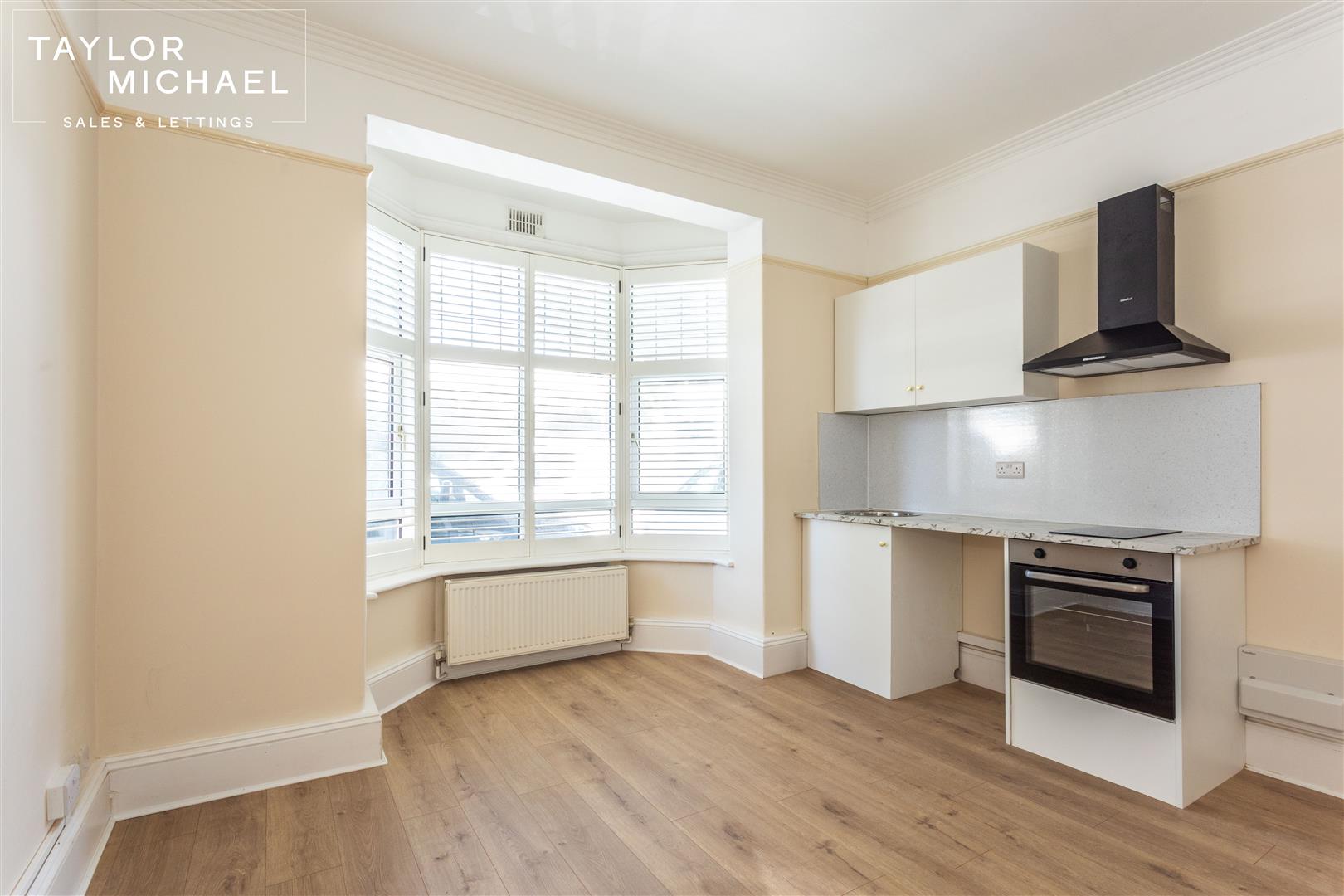 Room Holland Road in Hove