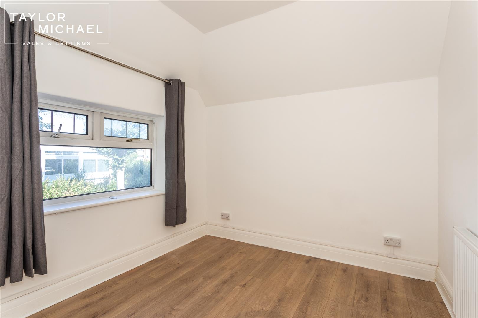 Room Holland Road in Hove