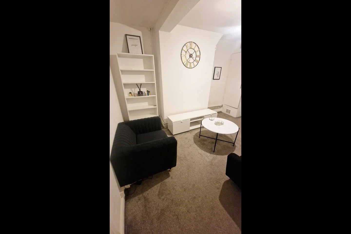 Flat Crosby Row in Greater London