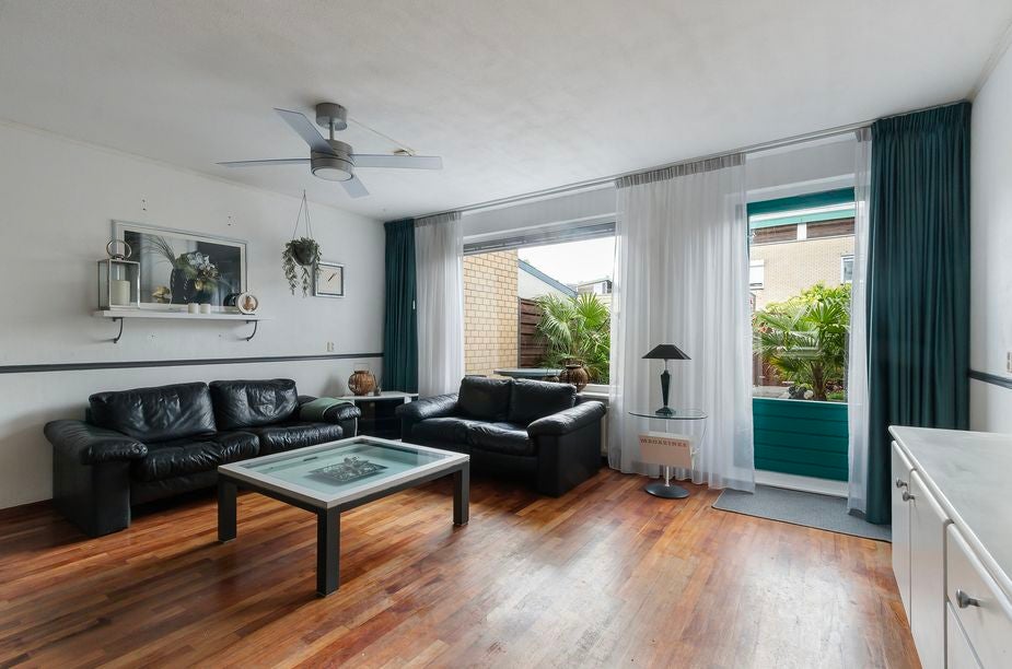 Tussenwoning te koop: Marowijne 147, Dordrecht