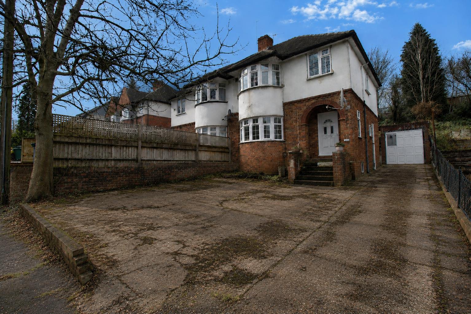 House Desborough Avenue in High Wycombe