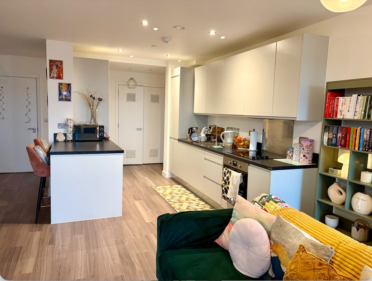 Room Acton Lane in Greater London