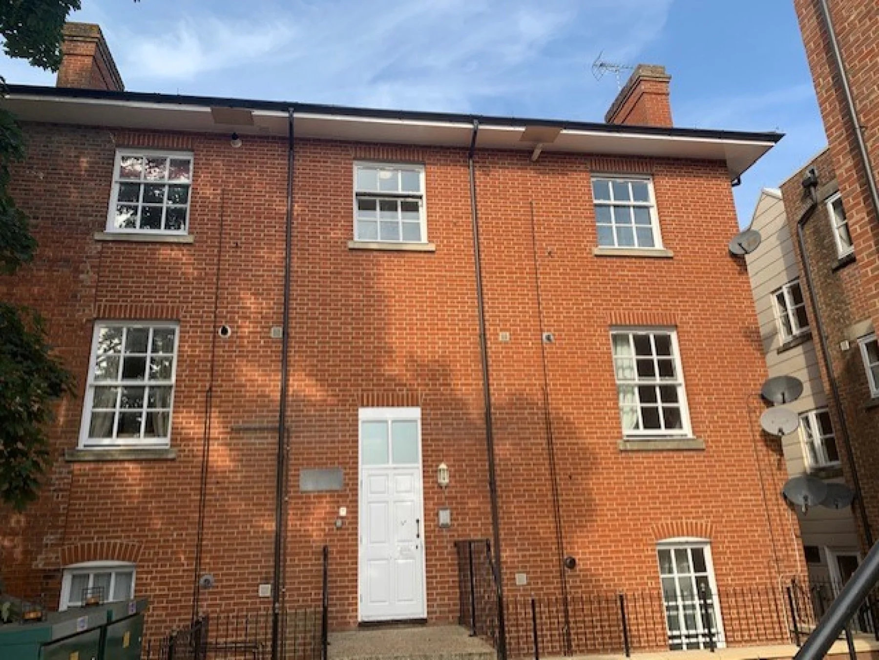 Flat Swan Lane in Winchester