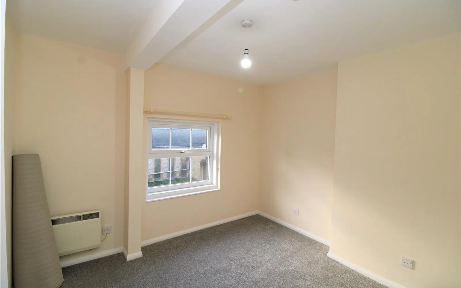 Flat Little Elborow Street in Rugby
