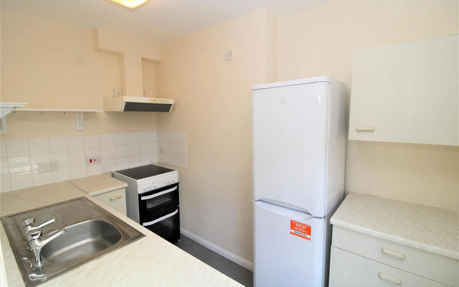 Flat Little Elborow Street in Rugby