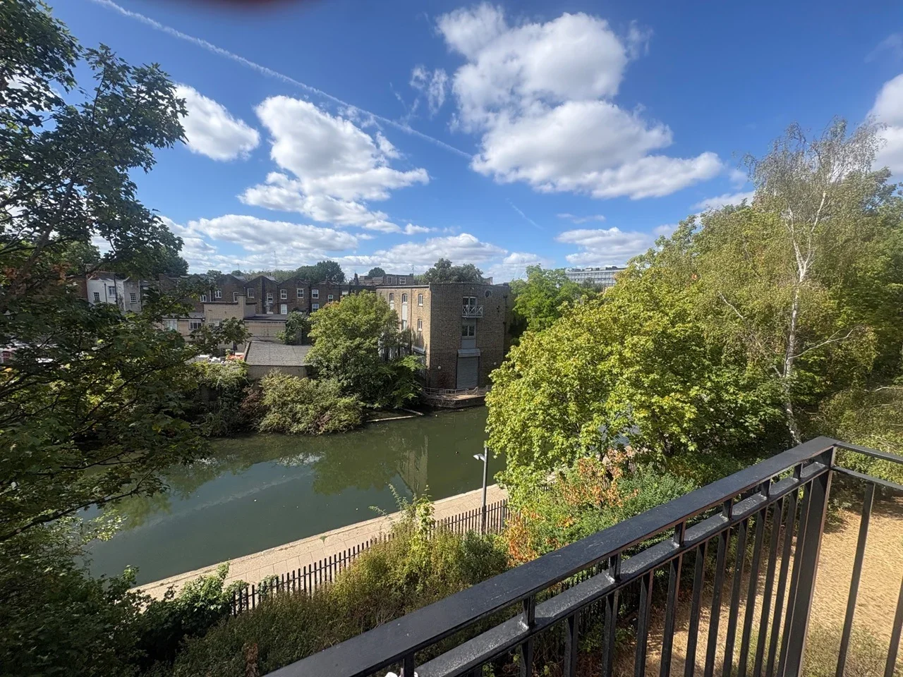 Flat Regent's Canal towpath in Greater London