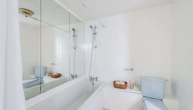 Room Montagu Place in City of Westminster