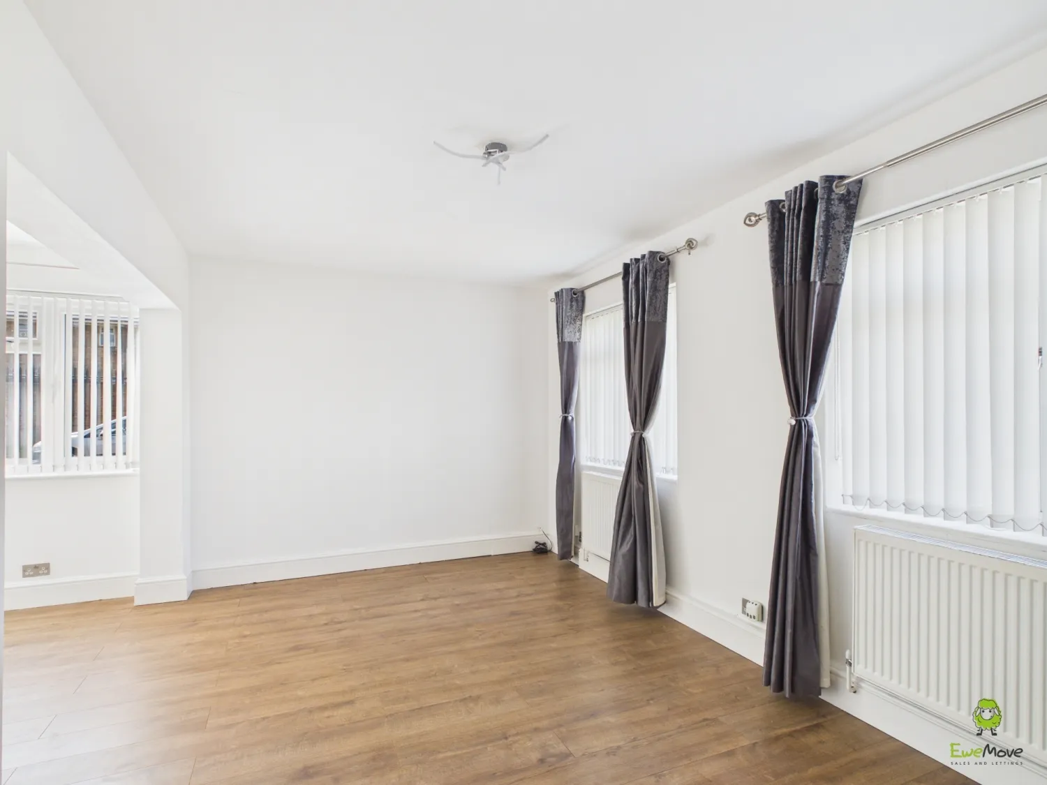 Flat Hilltop Gardens in Dartford