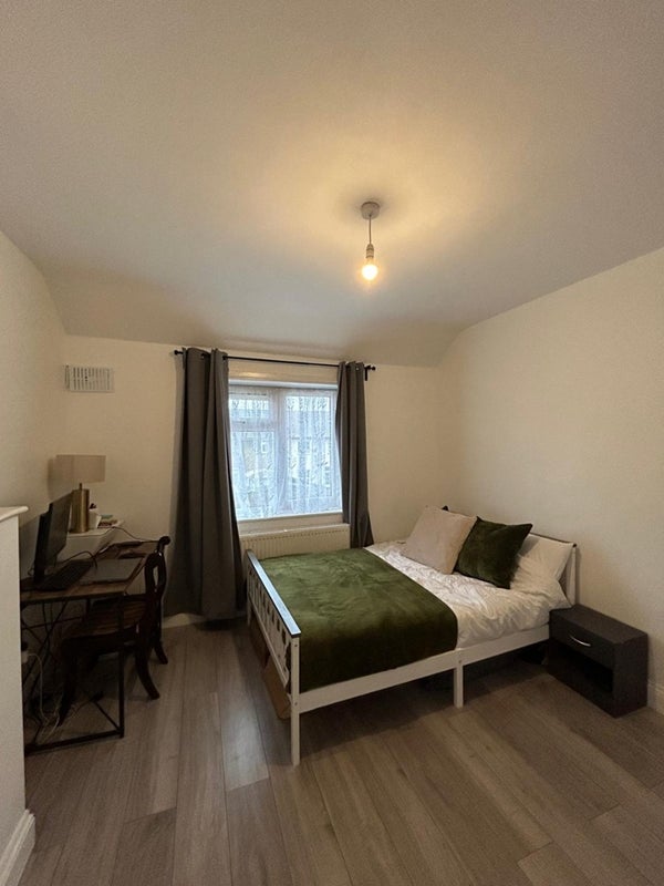 Flat Capstone Road in London