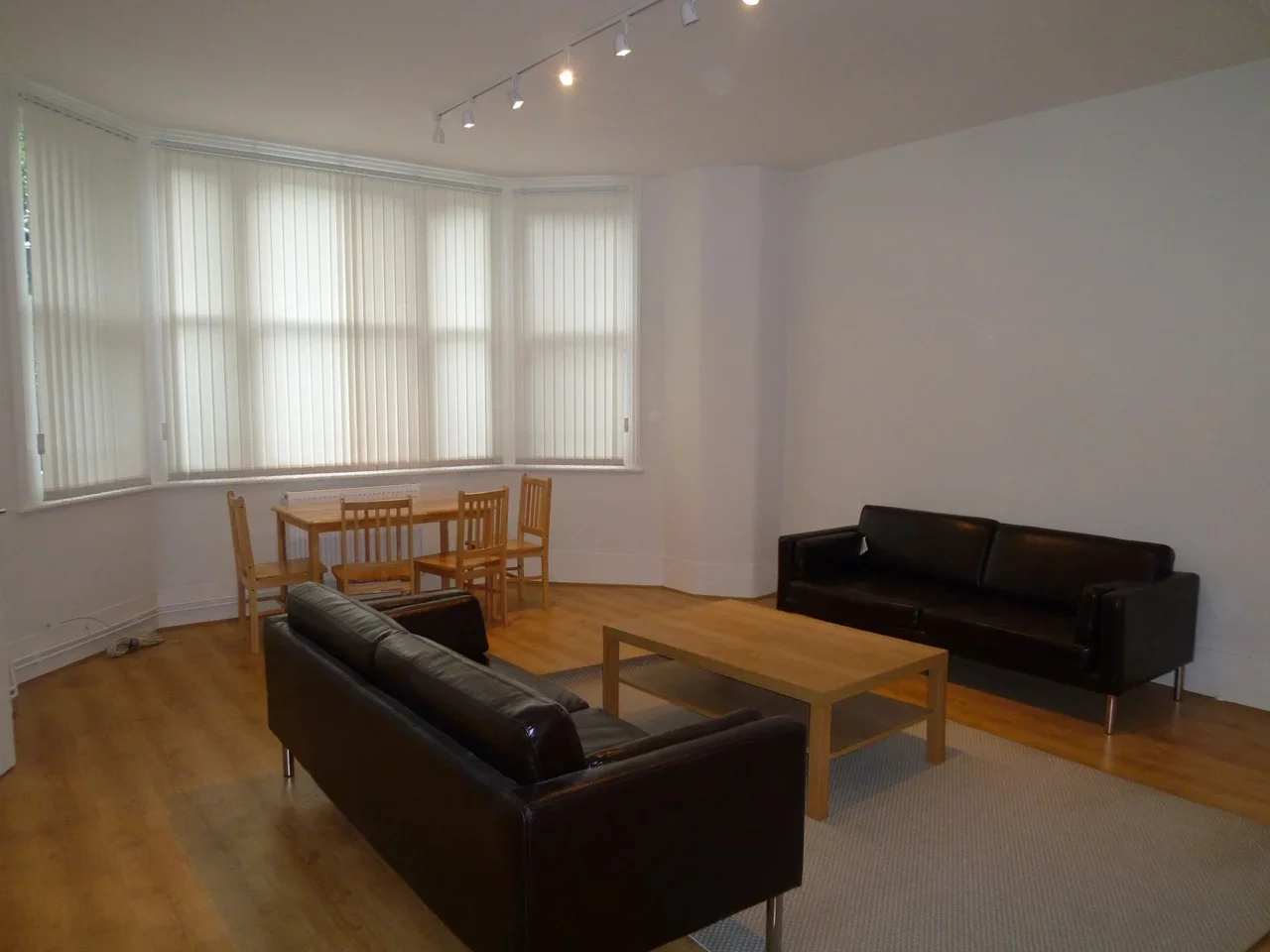 Flat Carlton Drive in Greater London