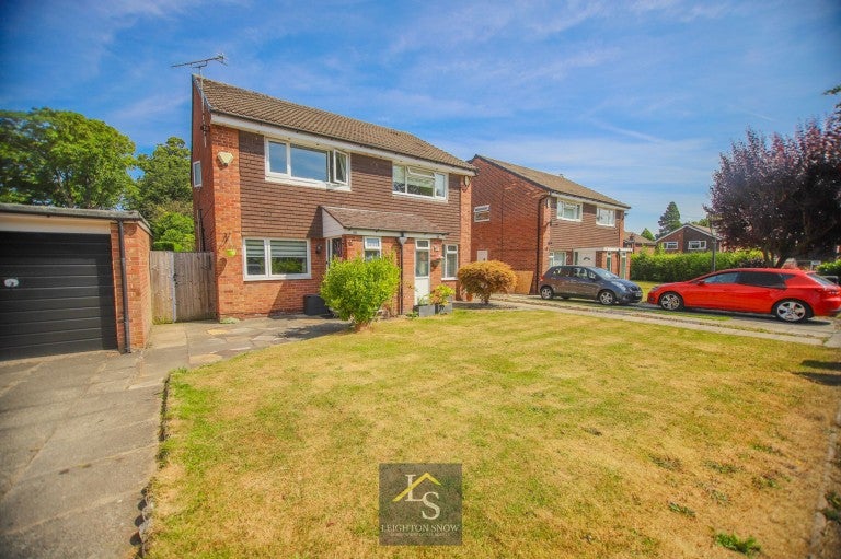 House Beechfield Road in Bramhall
