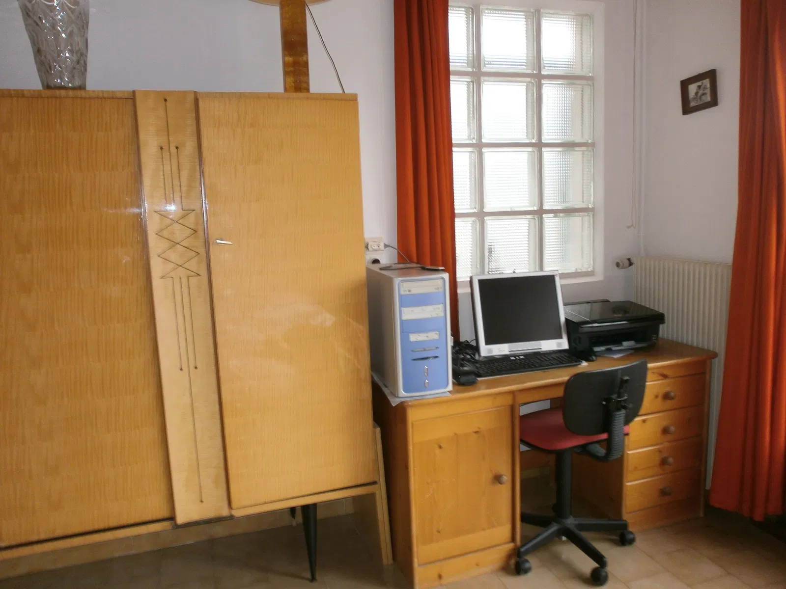 Room Rue de la Condamine in Mirabeau