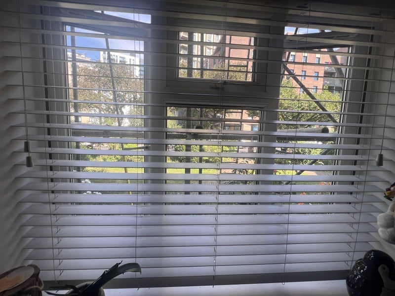 Room Empire Way in Greater London