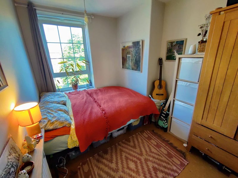 Flat Barville Close in Greater London