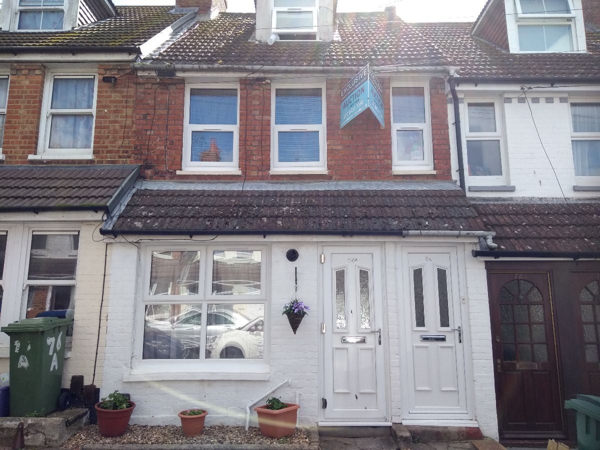 Flat Marshall Street in Folkestone and Hythe District