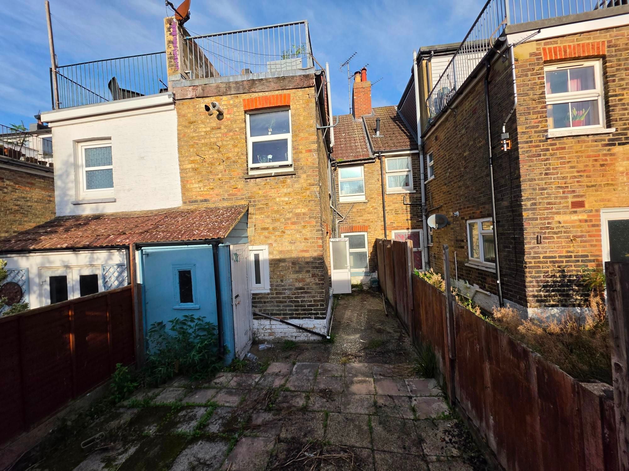 Flat Marshall Street in Folkestone and Hythe District