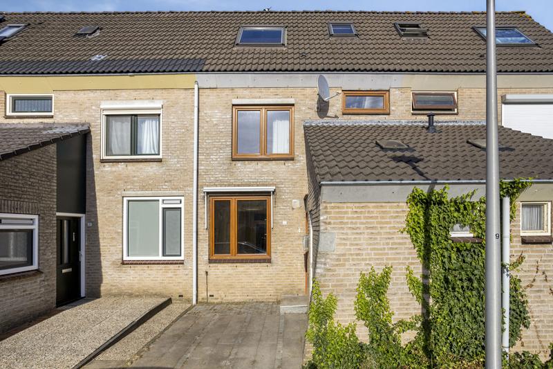 Huis Roosje Vosstraat 33 in Spijkenisse