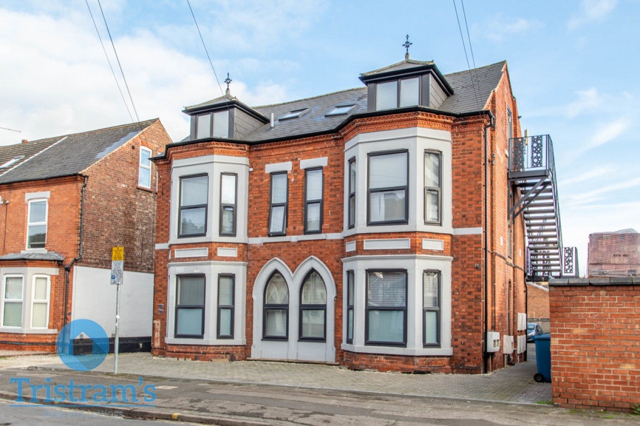 House Rosebery Avenue in Nottingham