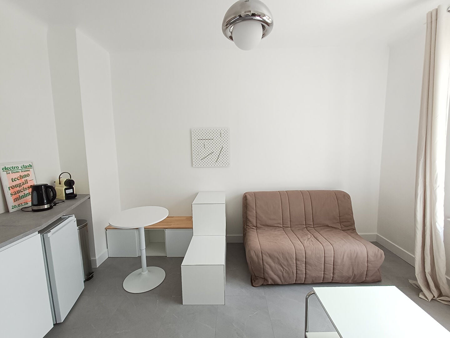 Flat Rue du Lieutenant Roze in La Riche