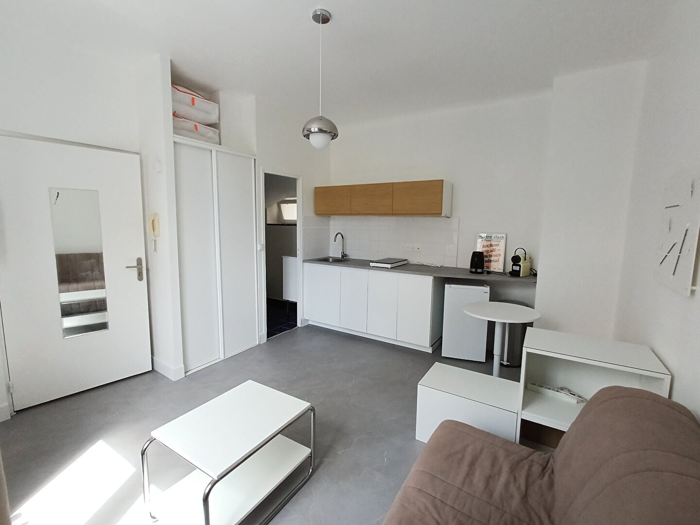 Flat Rue du Lieutenant Roze in La Riche