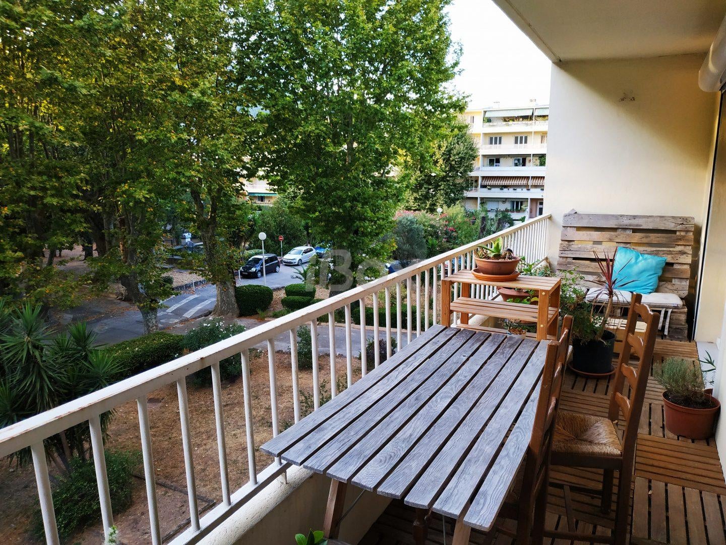 Flat Avenue Joseph Gasquet in Toulon