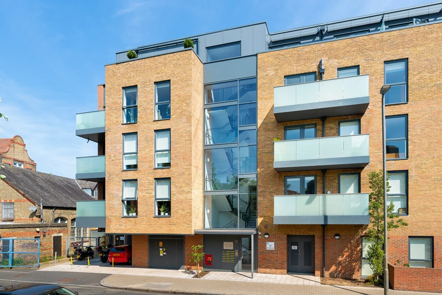 Flat Oldridge Road in Greater London