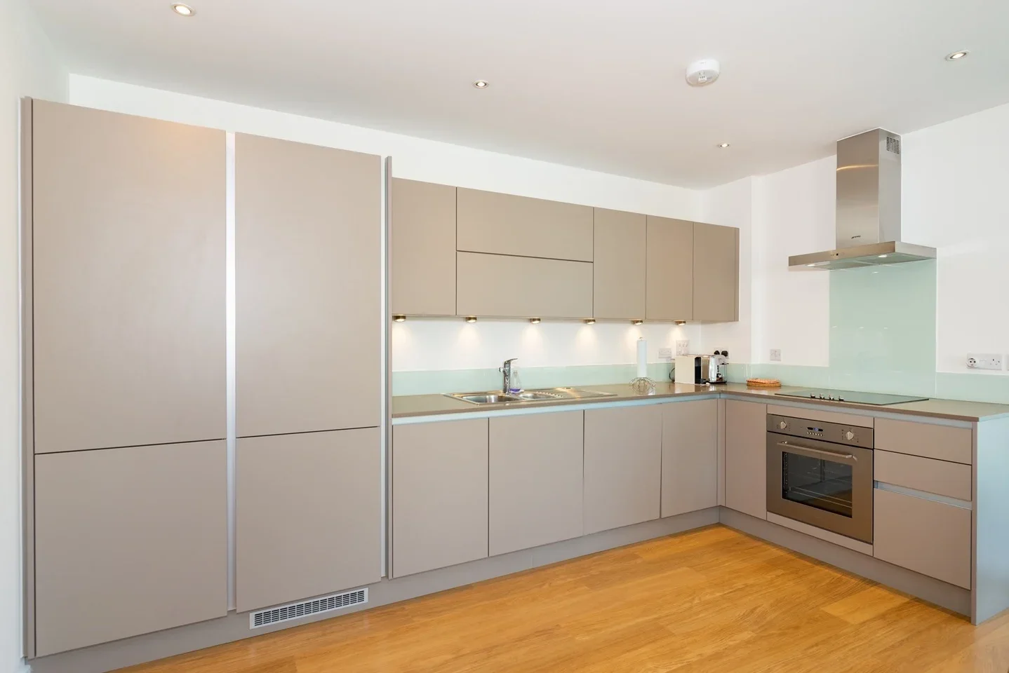 Flat Oldridge Road in Greater London