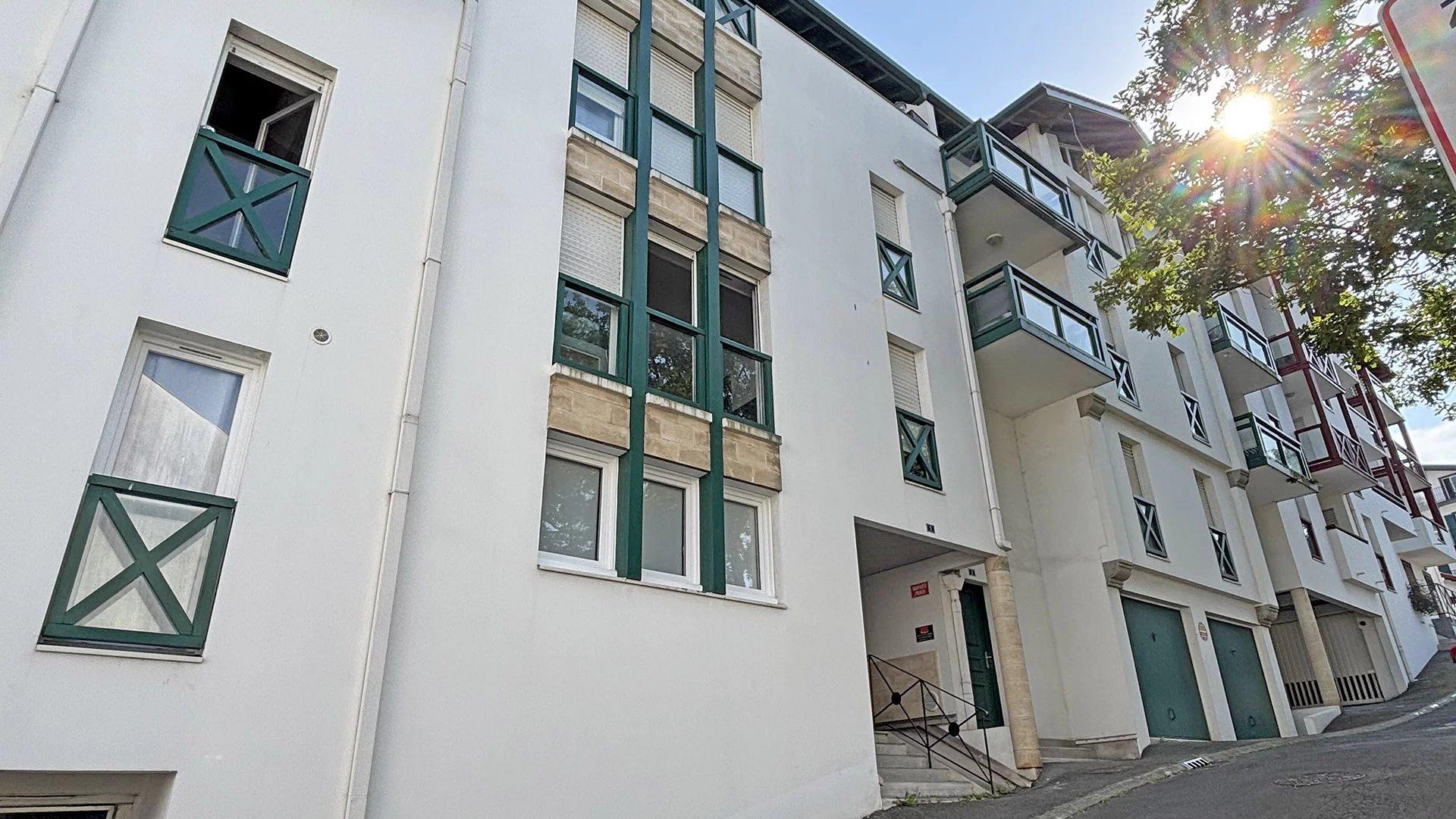 Appartement Place des frères Chancerelles à Ciboure