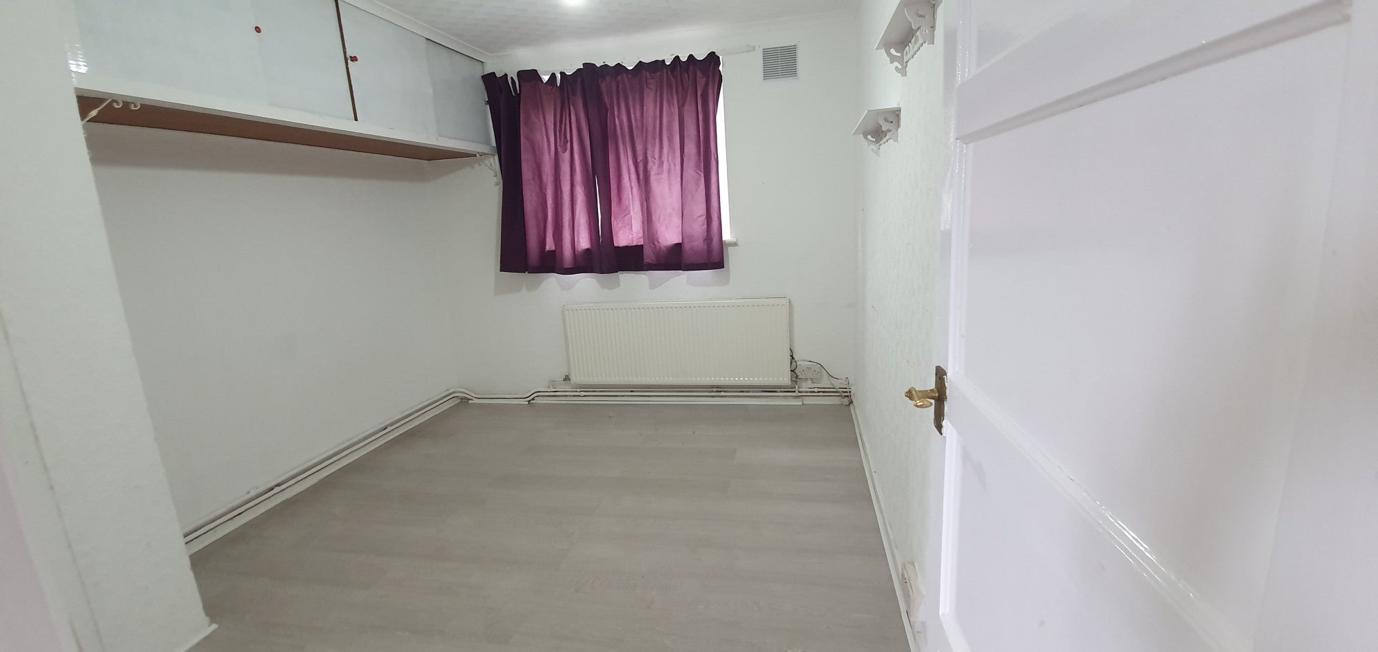 Flat Goodmayes Lane in Greater London