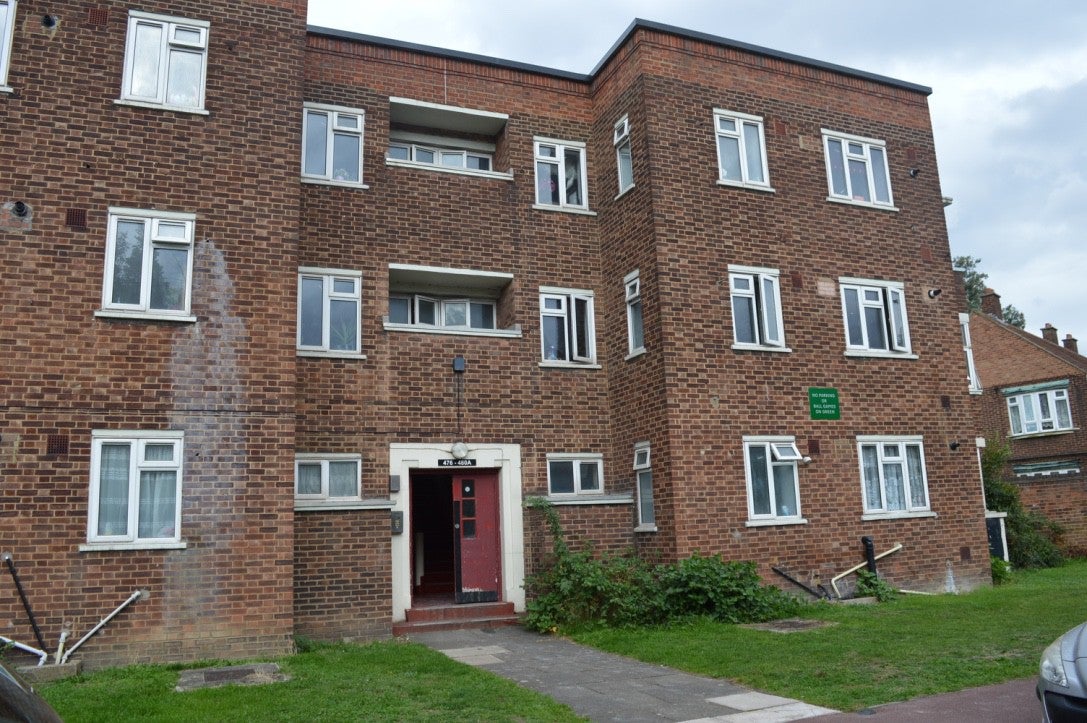 Flat Goodmayes Lane in Greater London