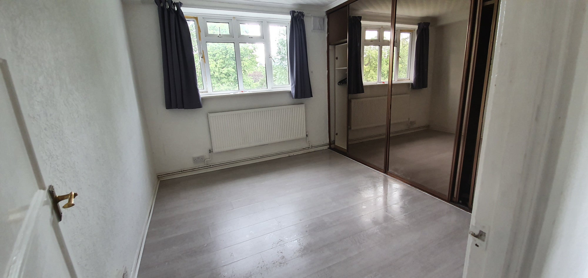 Flat Goodmayes Lane in Greater London