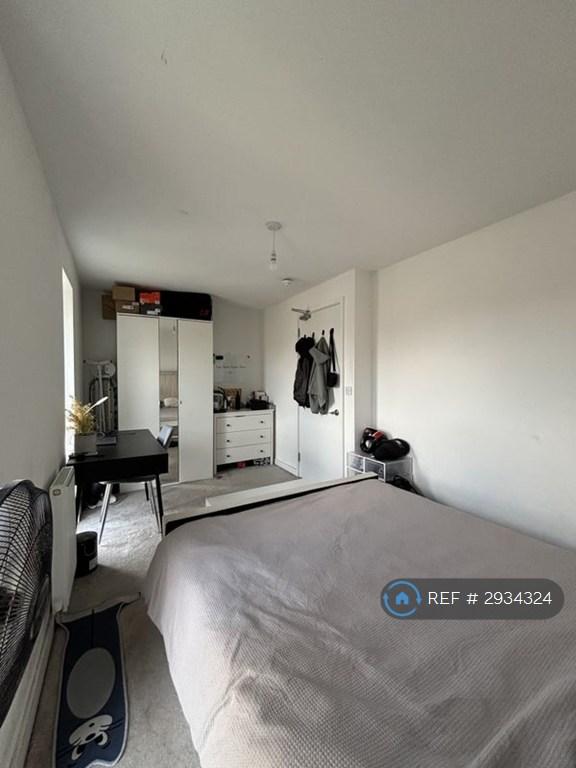 Room Shergar Way in Salford