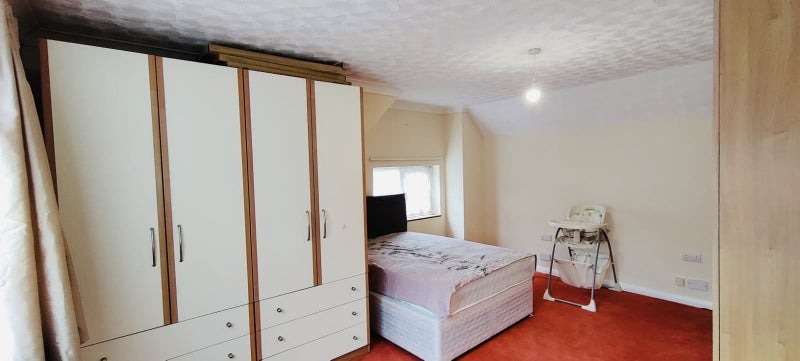 Room Berrington Mews in Slough