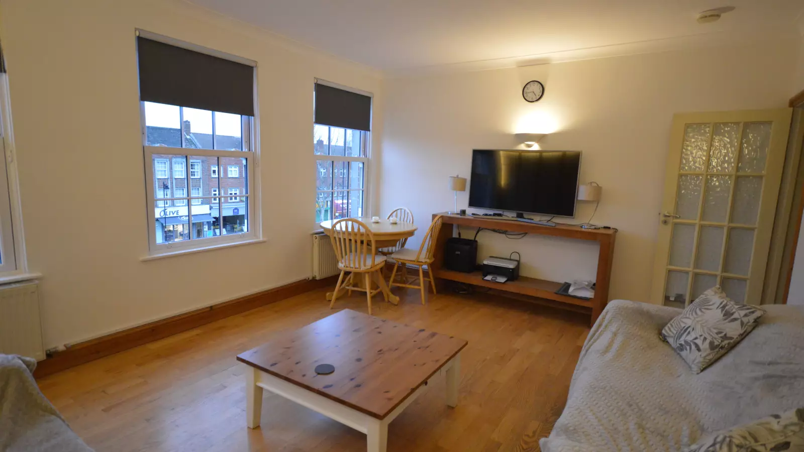 Flat Cockfosters Road in Greater London
