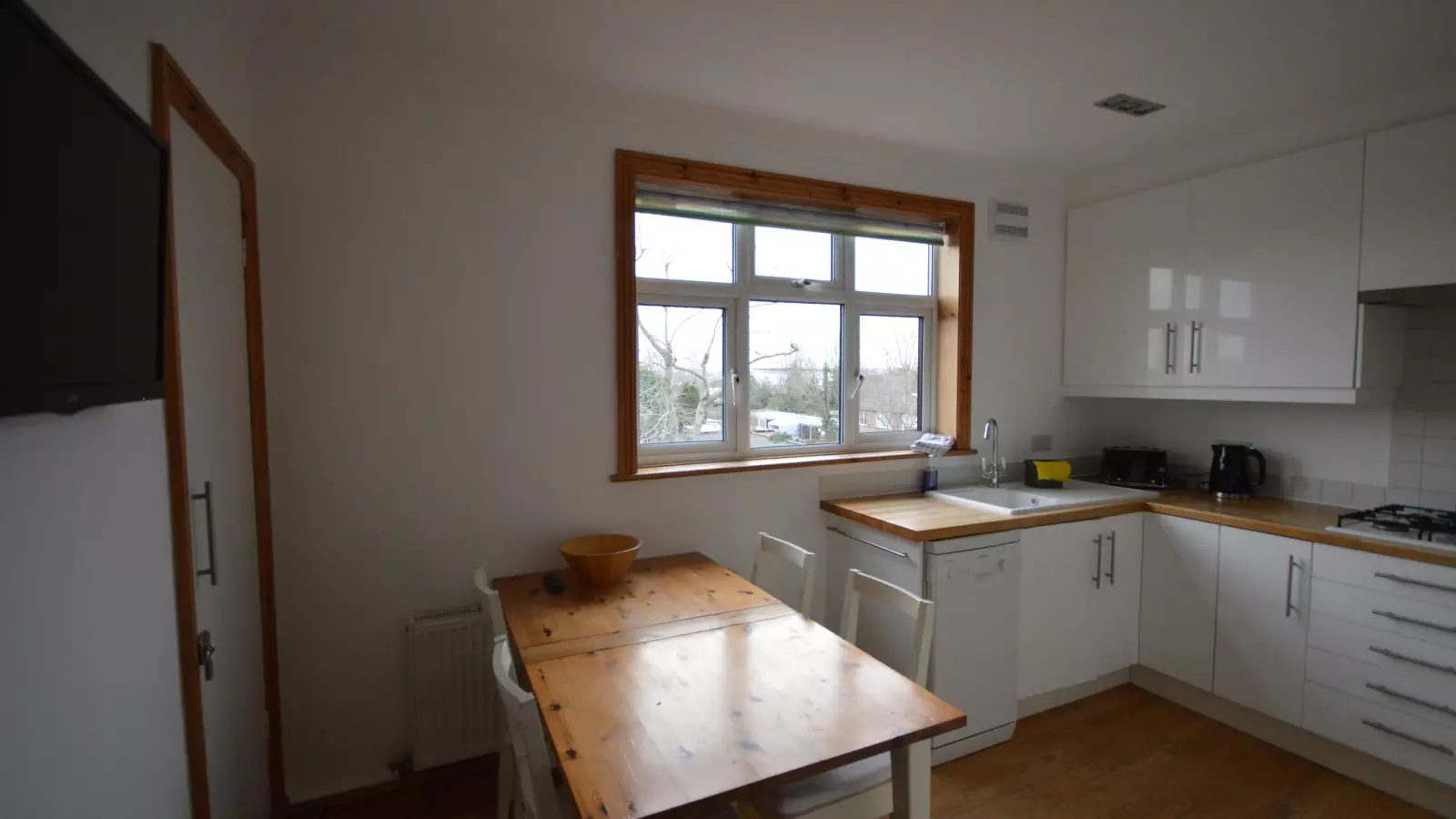 Flat Cockfosters Road in Greater London