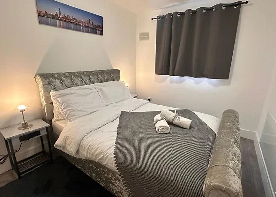 Flat Plumtree Close in Greater London