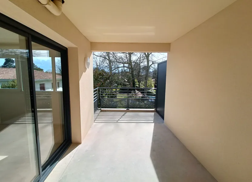 Appartement Avenue Pierre Couzin à Mont-de-Marsan