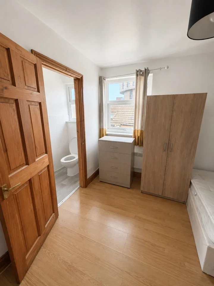 Flat Bradbury Street in Greater London