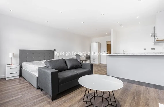 Flat Walworth Place in Greater London