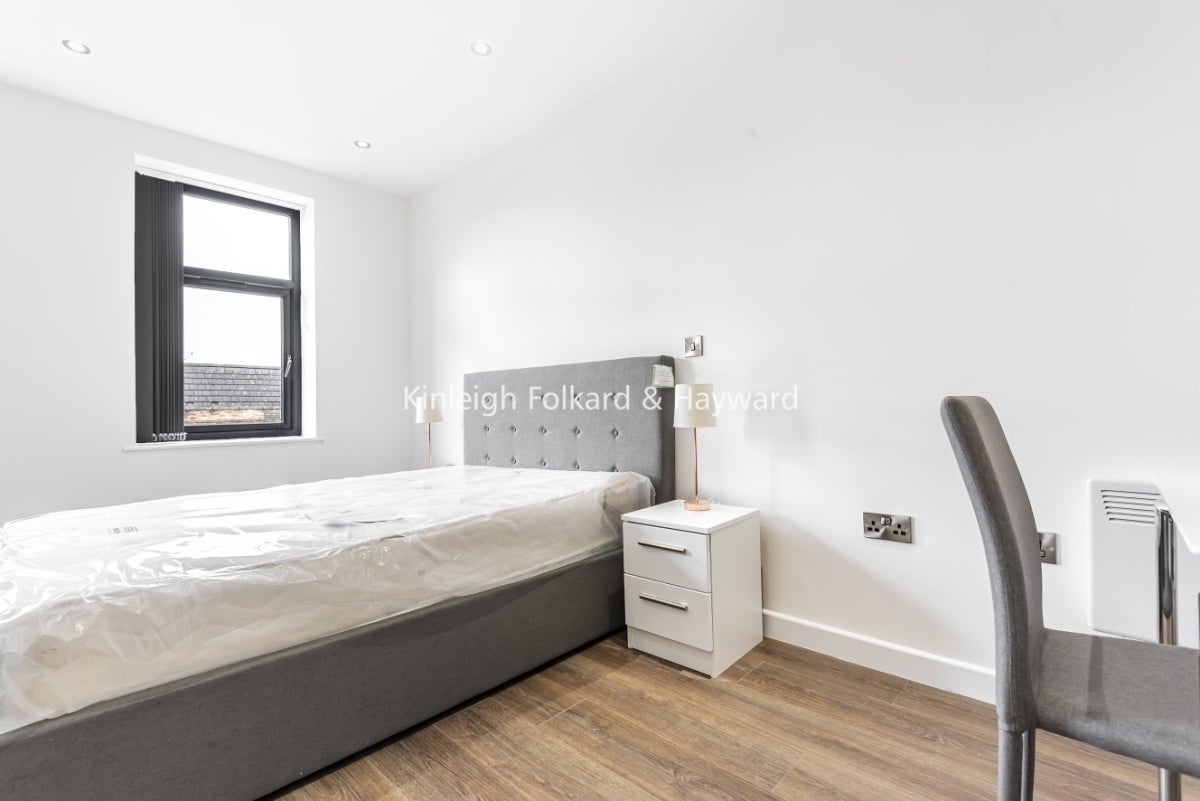 Flat Walworth Place in Greater London