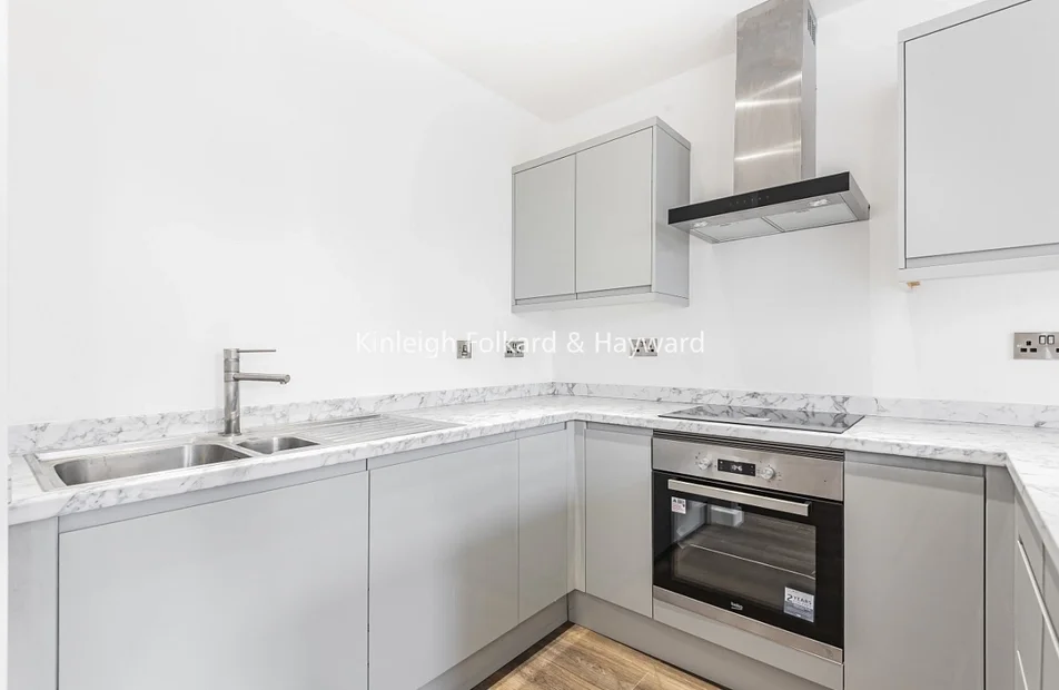Flat Walworth Place in Greater London