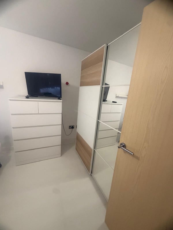 Room Burcot Road in Manchester