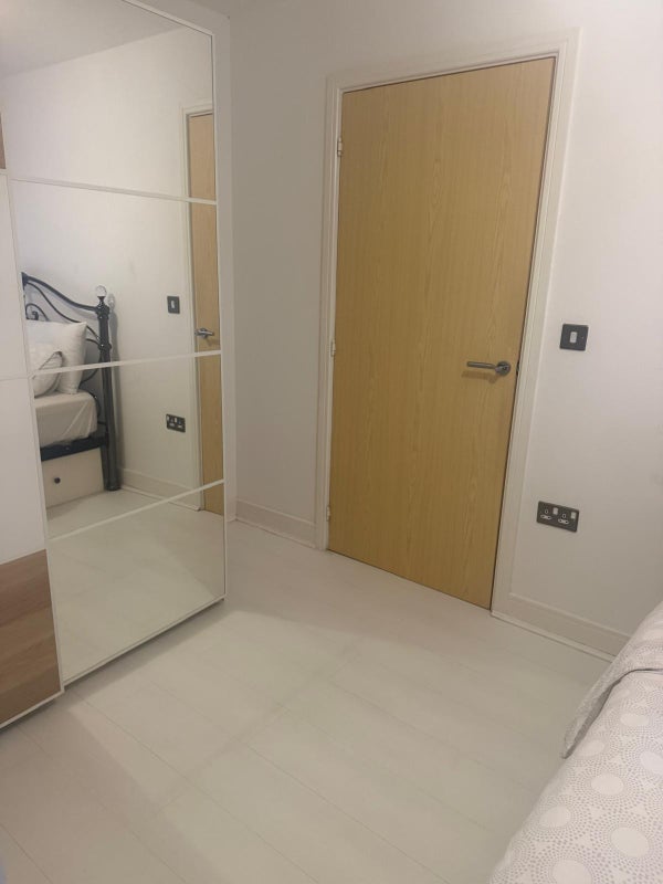 Room Burcot Road in Manchester