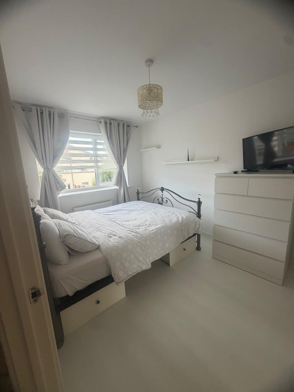 Room Burcot Road in Manchester