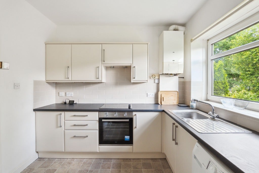 Flat Lochlea Road in Glasgow