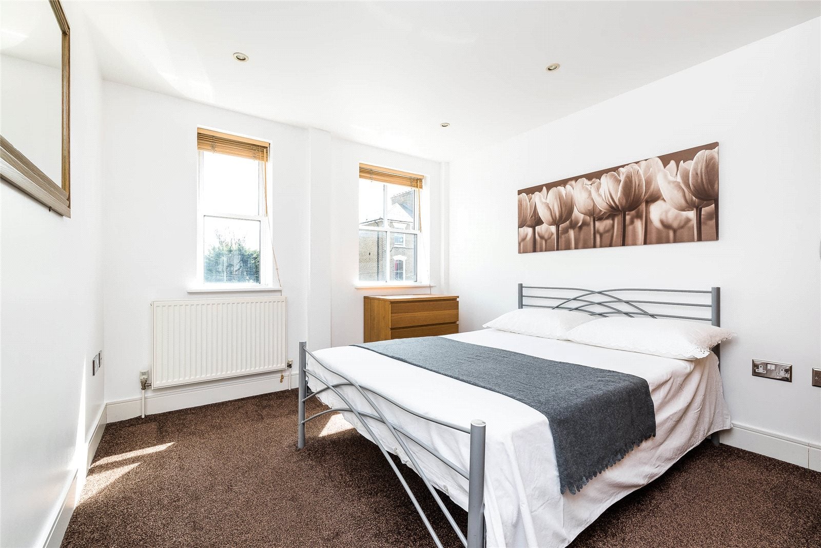 Flat Sandringham Road in Greater London