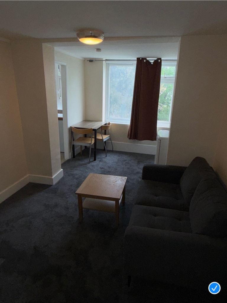 Flat Ash Grove in Greater London